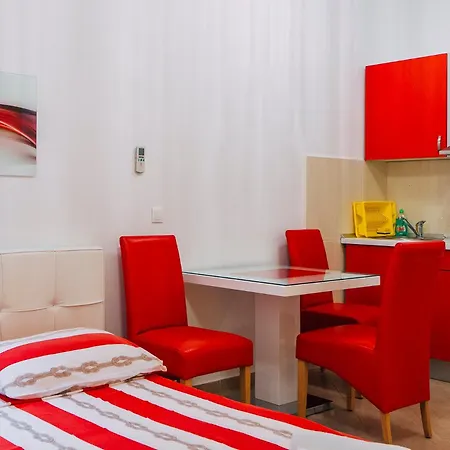 Center With Free Private Parking Baška Voda