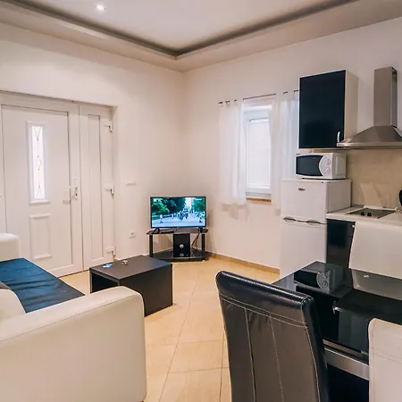 Center With Free Private Parking Baška Voda