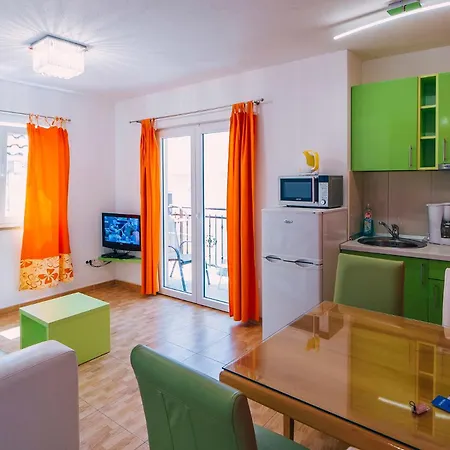 Apartment Center With Free Private Parking Baska Voda