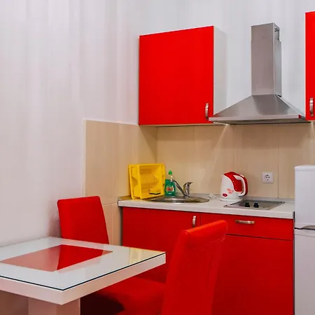 Apartment Center With Free Private Parking