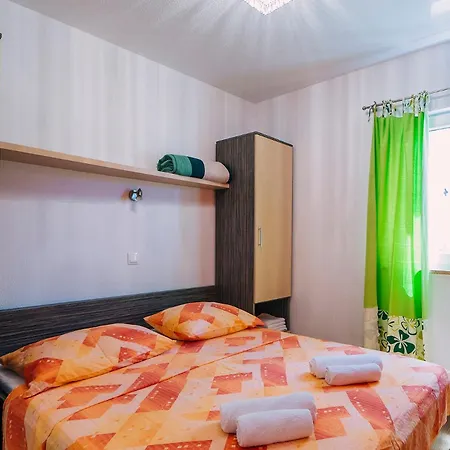 Center With Free Private Parking *