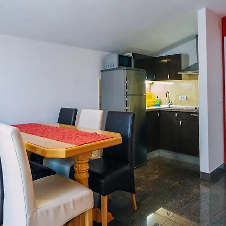 Center With Free Private Parking Appartement *